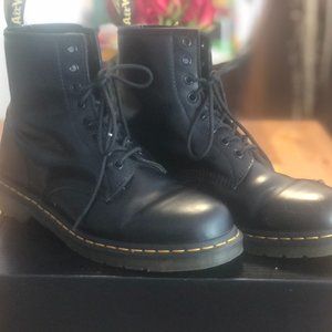 Dr. Marten Boots Men 1460 Original Size 10 US M